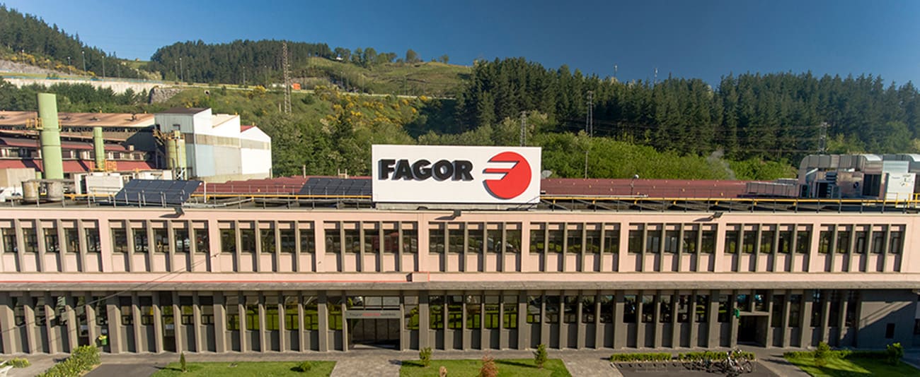 FAGOR EDERLAN group edificio cooperativa industrial. Fabrican componentes para el sector de la automoción