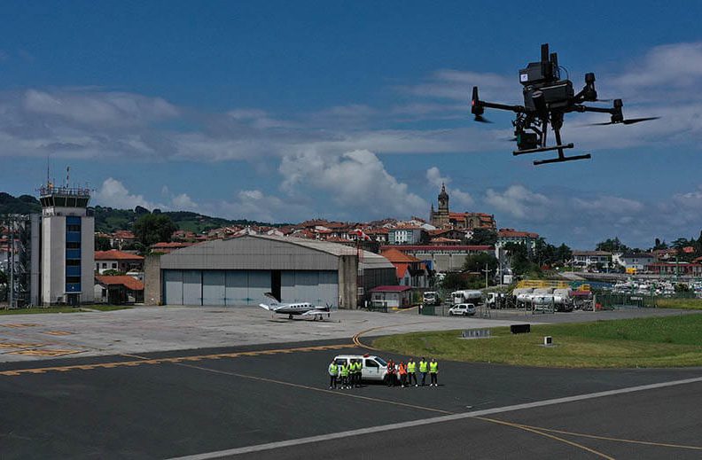 drones con inteligencia artificial para la seguridad en el aeropuerto de san Sebastián